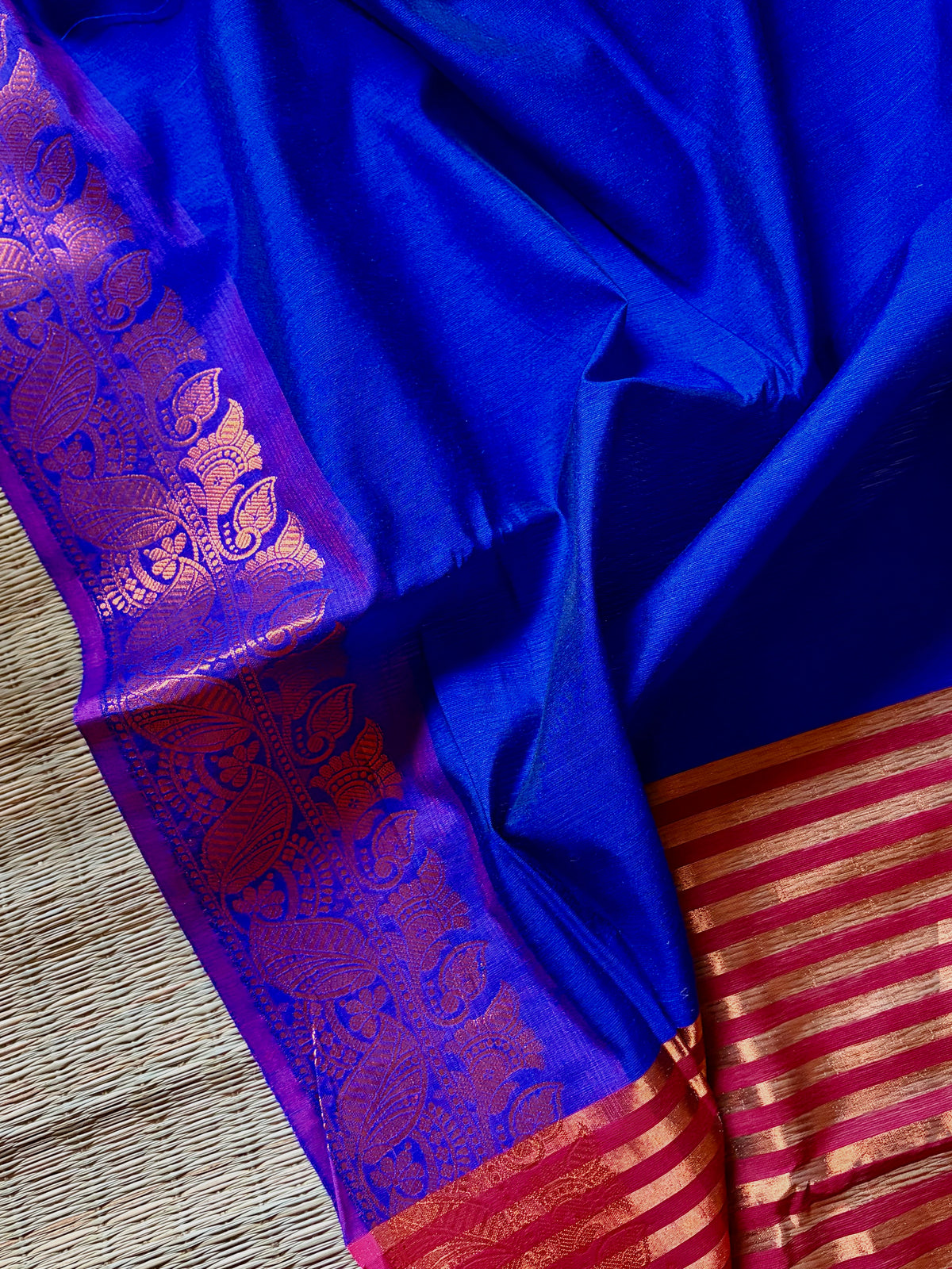Neel-Laal- Royal Blue & Red Maheshwari Cotton Saree